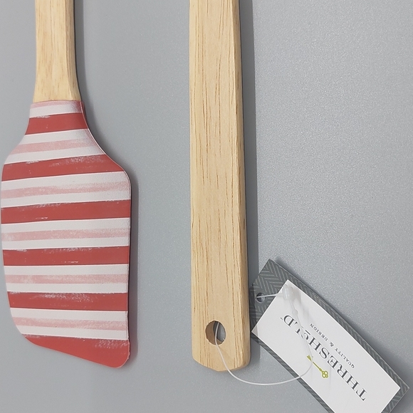 NWT Threshold Christmas Spatulas Set of 2 - Picture 3 of 4